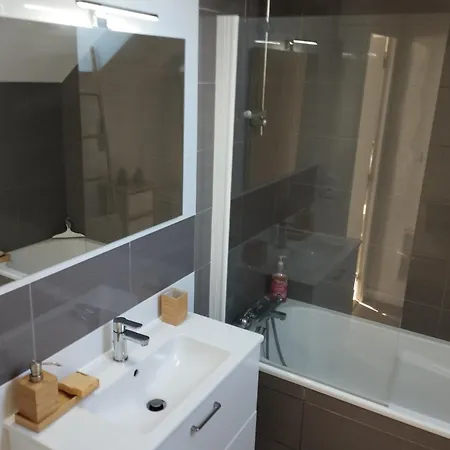 D'hotes Proche Circuit Bed & Breakfast *